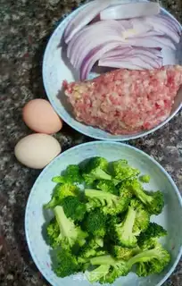 Make A simple pasta step 0