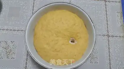 Make Pumpkin rose buns step 0