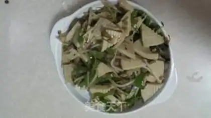 Make Pyramid sprouts tofu step 3