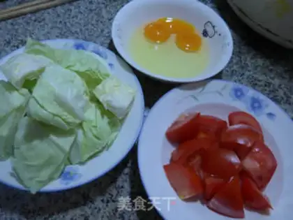 Make Tomato eggs and cabbage step 0