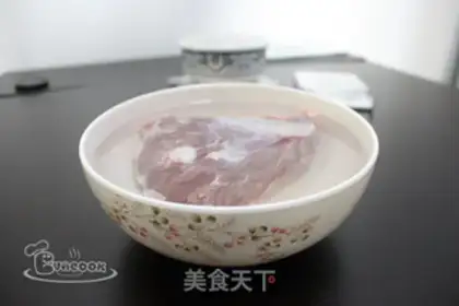 Make Korean beef soup step 0