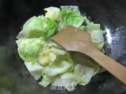 Make Tomato eggs and cabbage step 6