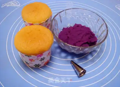 Make ♪ Flowers over sugar cupcakes ♪ step 0