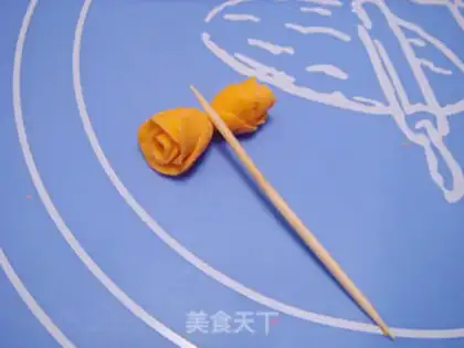 Make ♪ Flowers over sugar cupcakes ♪ step 8