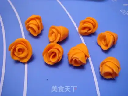 Make ♪ Flowers over sugar cupcakes ♪ step 9