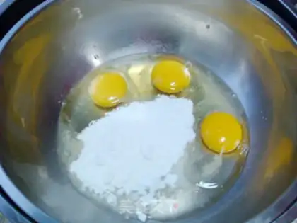 Make SpongeBob cake step 2