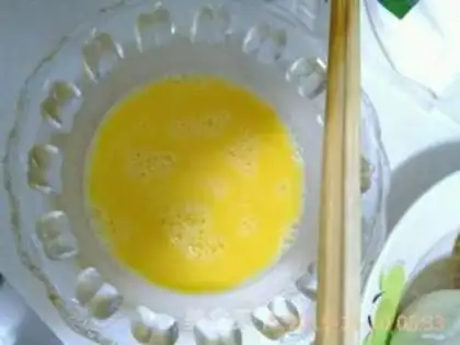 Make Fries of soft eggs step 1