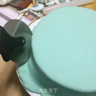 Make Snow dolls flipping candy cakes step 3