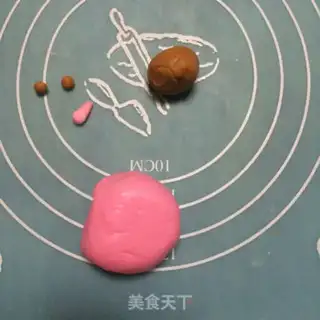 Make Snow dolls flipping candy cakes step 10
