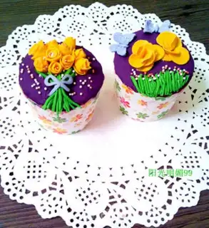 Make ♪ Flowers over sugar cupcakes ♪ step 29