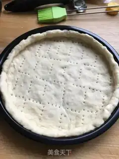 Make Pineapple ham pizza step 2