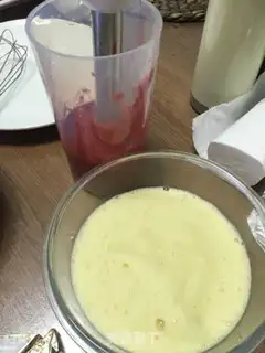 Make Strawberry Moose step 5
