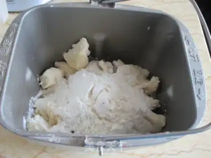 Make The hand tore the bread step 4