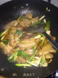 Make Garlic sprouts back to the pot step 6