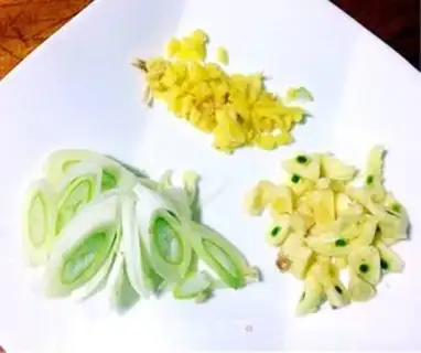 Make The yellowfish step 3