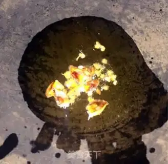 Make The yellowfish step 4