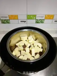 Make Pine chocolate cake step 1