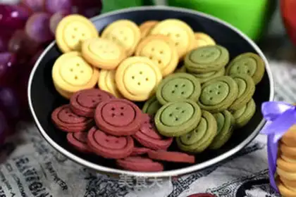 Make Button crackers step 9