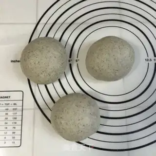 Make Black sesame toast step 5
