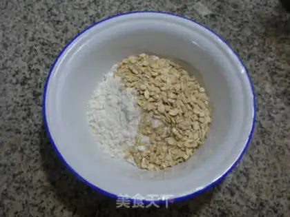 Make Egg oatmeal step 1