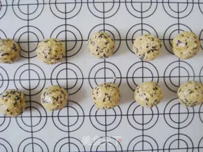 Make walnut sesame ball step 6