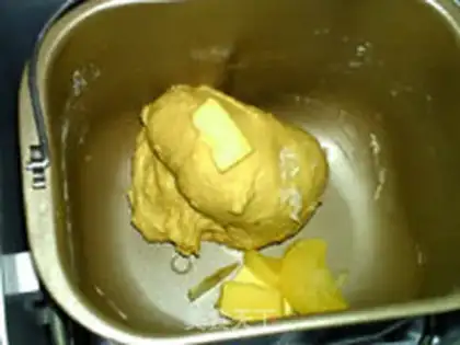 Make Gold pumpkin roll step 3