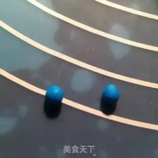 Make The smurf rolls the sugar cake step 16