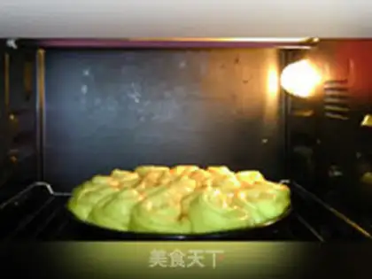 Make Gold pumpkin roll step 14
