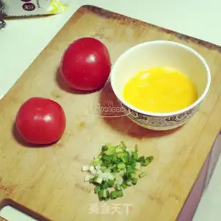 Make Tomato egg soup step 0
