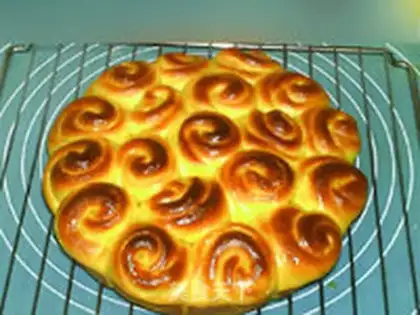 Make Gold pumpkin roll step 16