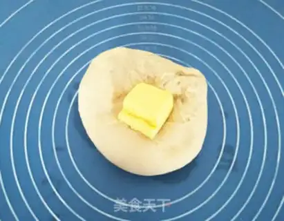 Make Chubby buns step 2