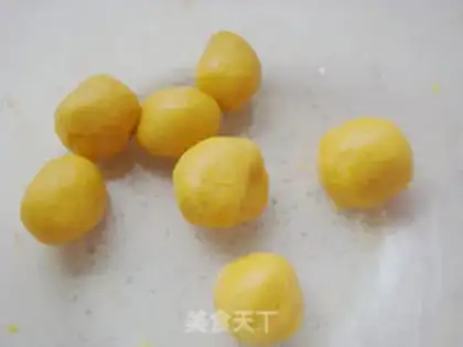 Make The candy rose cake step 9