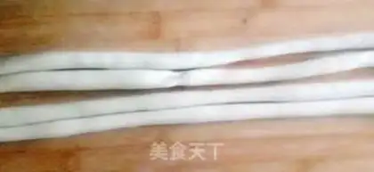 Make Milk snail rolls step 3