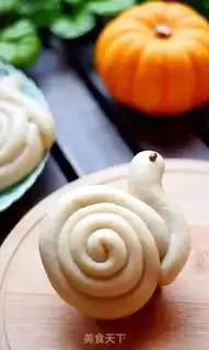 Make Milk snail rolls step 8