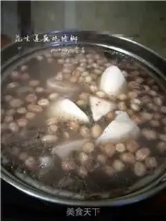 Make Peanut Lotus Pork Foot step 7
