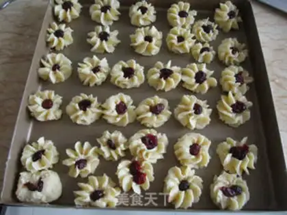 Make Coconut cranberry cookies step 7