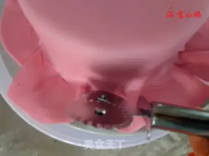 Make Rolling sugar cake step 17