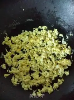 Make A omelet egg veggie step 1