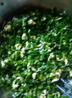 Make A omelet egg veggie step 2
