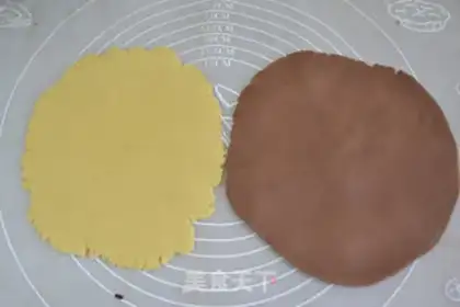 Make Thanks for the mushroom cookies step 4