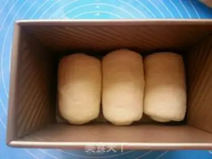 Make Yogurt date toast step 12