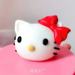 Make Kitty rolls the sugar cake step 6