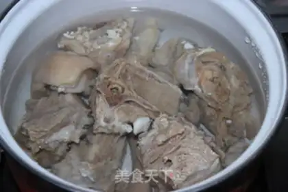 Make Rop and lamb soup step 2