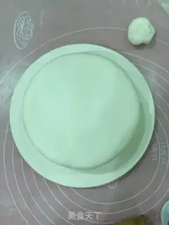 Make Rolling sugar cake step 3