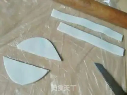 Make Rolling sugar baby shoes step 5
