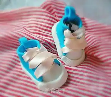 Make Rolling sugar baby shoes step 14
