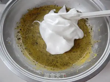 Make Black sesame ricin cake step 8