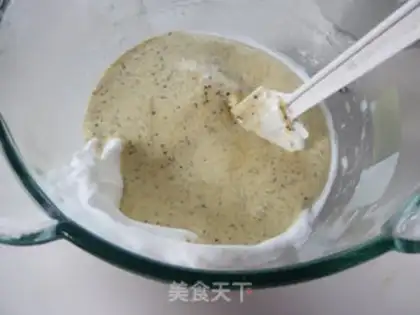 Make Black sesame ricin cake step 9