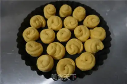 Make Money rolls step 14