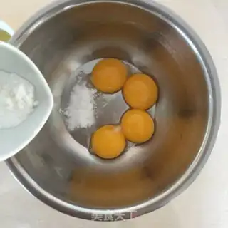 Make Meat pine rolls step 1